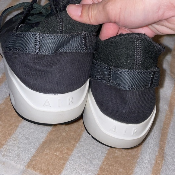 Nike Air Janoski Shoes - Picture 3 of 6